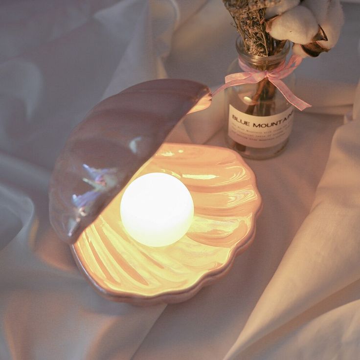 Shelly the Pearl Lamp